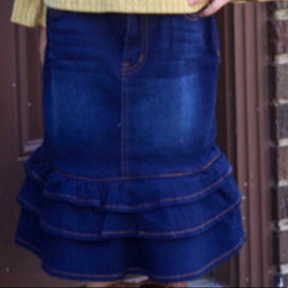 💙𝕂𝕝𝕒𝕤𝕤𝕪 𝔾𝕚𝕣𝕝 𝔻𝕖𝕟𝕚𝕞 𝕊𝕜𝕚𝕣𝕥💙 - Picture 4 of 4